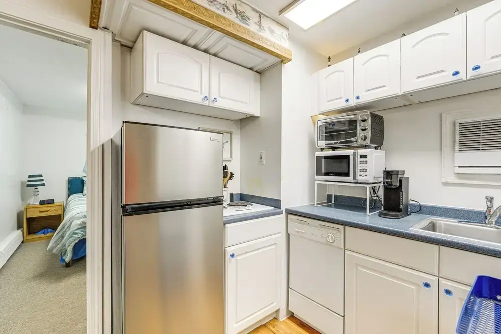Walk to Ocean & Pier: Prime OOB Condo!