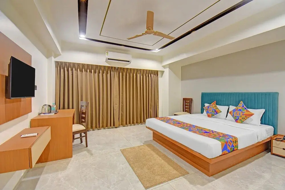 FabHotel New Moshi Grrand