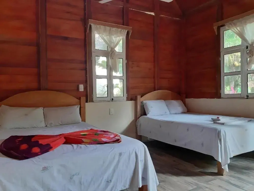 Cabañas Yax-ha