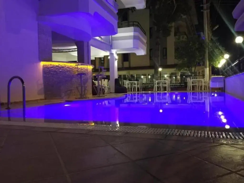 Christina Apart Otel