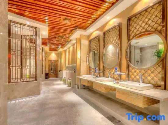 Hawaii Hot Spring Hotel