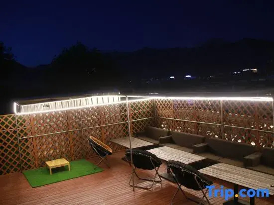Zhaxi Quta Style Hotel