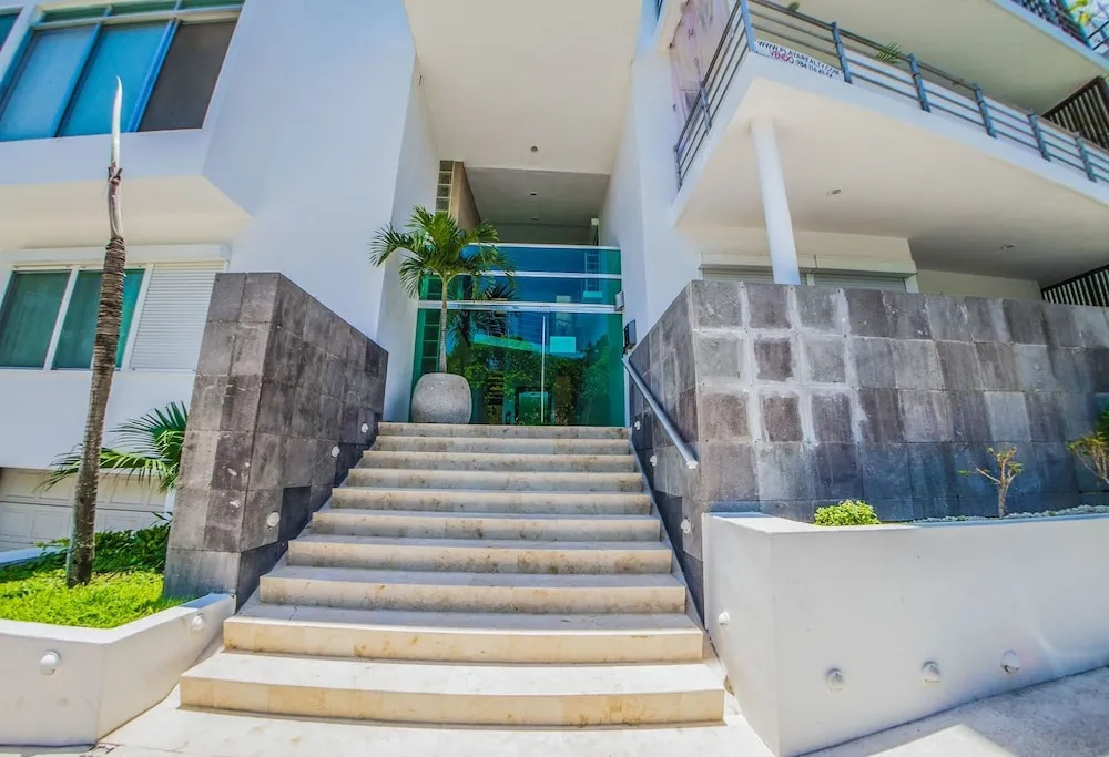 La Vista 6 Oceanview Condo in Playa del Carmen by RedAwning