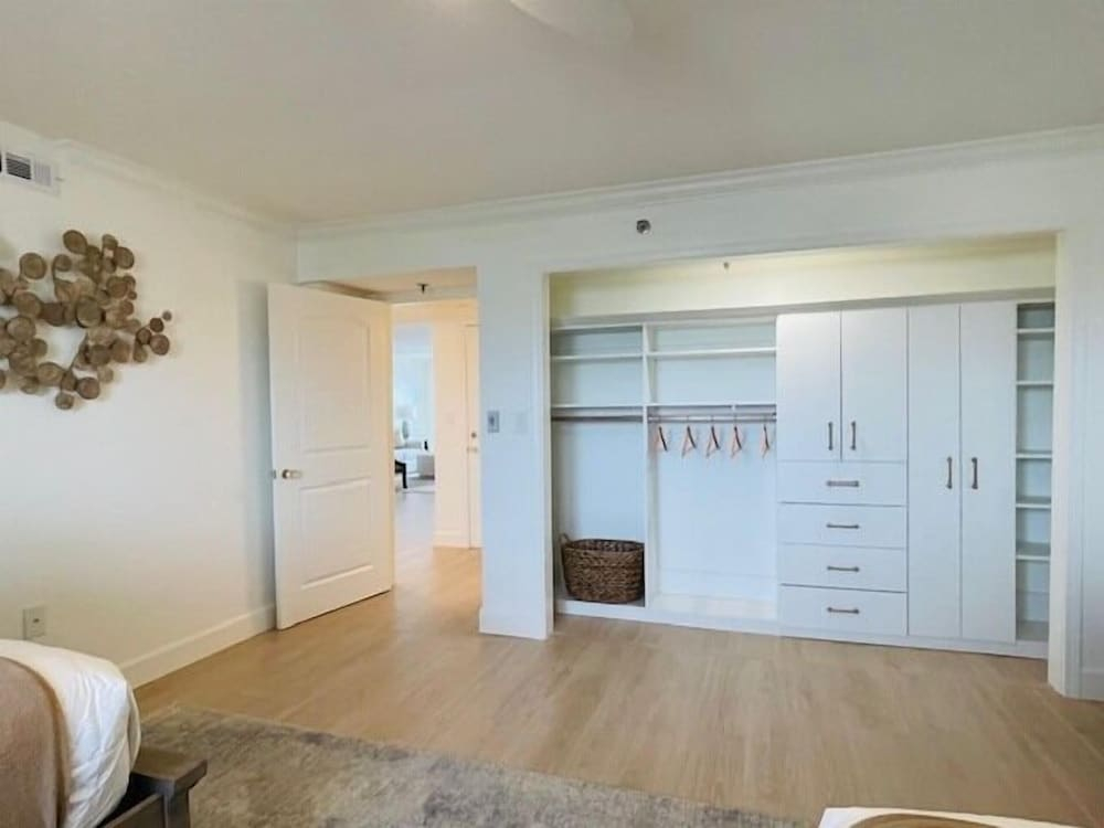 Surf Dweller 405 - Emerald Beach Hide Away