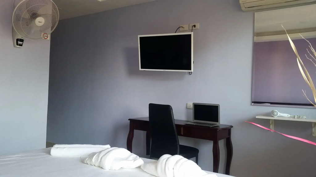 Phratumnak Hill Guest house