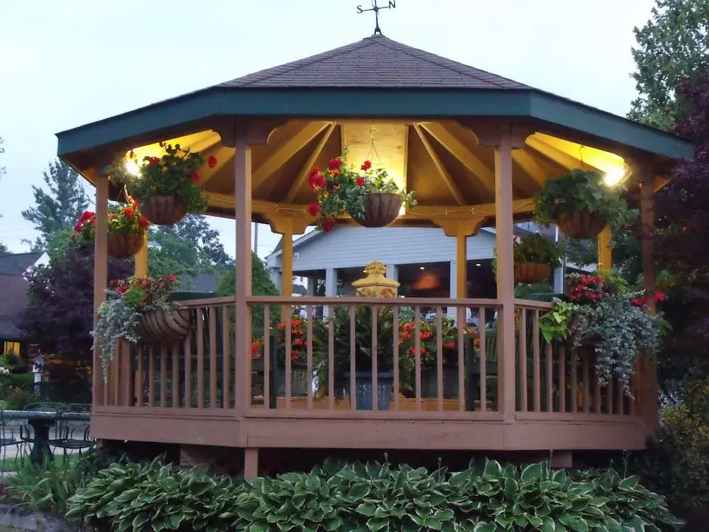 Hemlock Inn