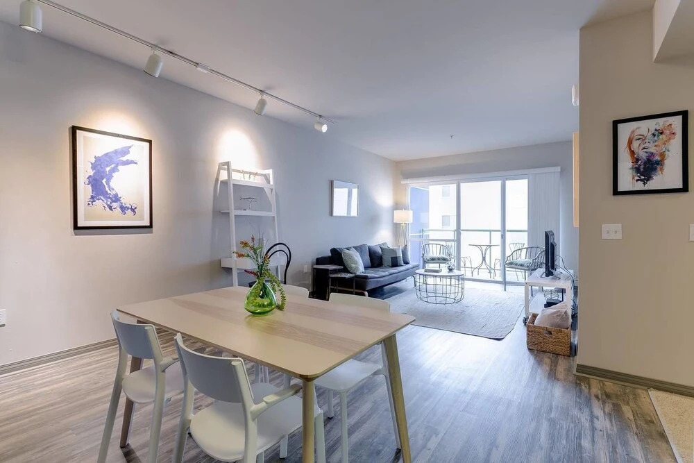 One Bed/1Bath + Private Balcony WALK TO BEACH