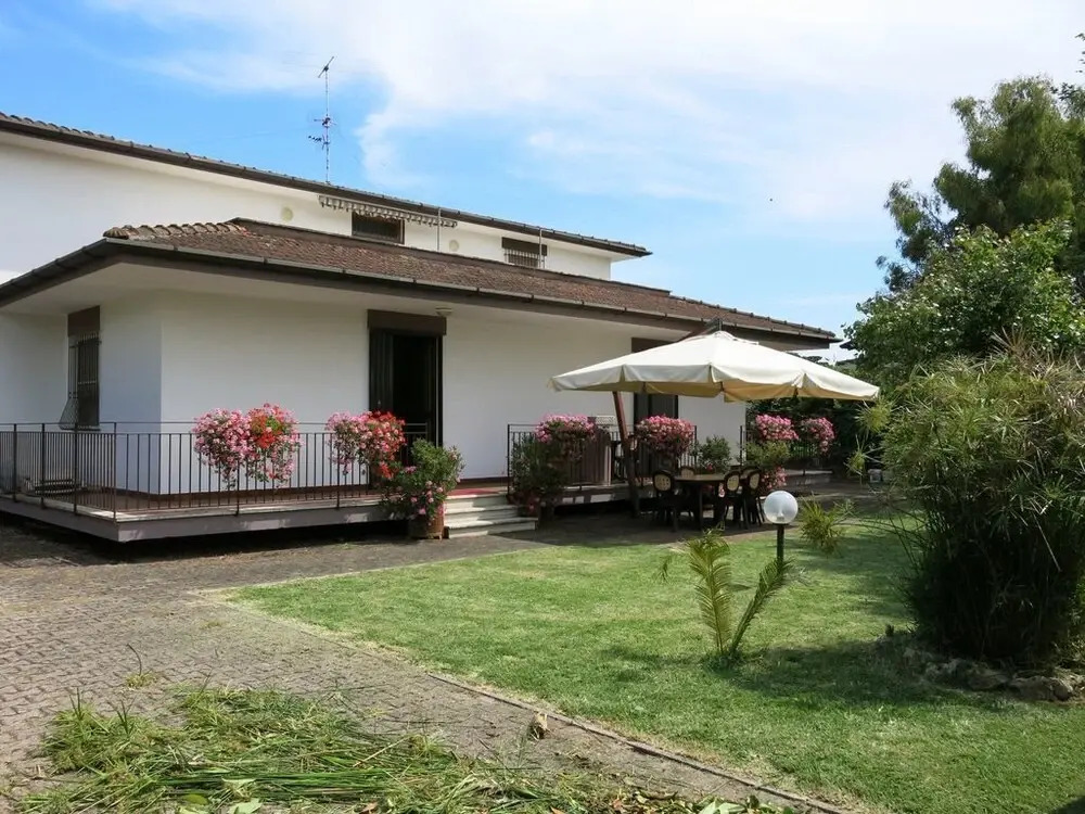 Sergy1 - villino con giardino al mare