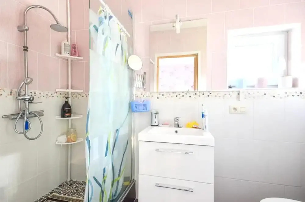 House with 6 Bedrooms in Tongeren, with Enclosed Garden And Wifi