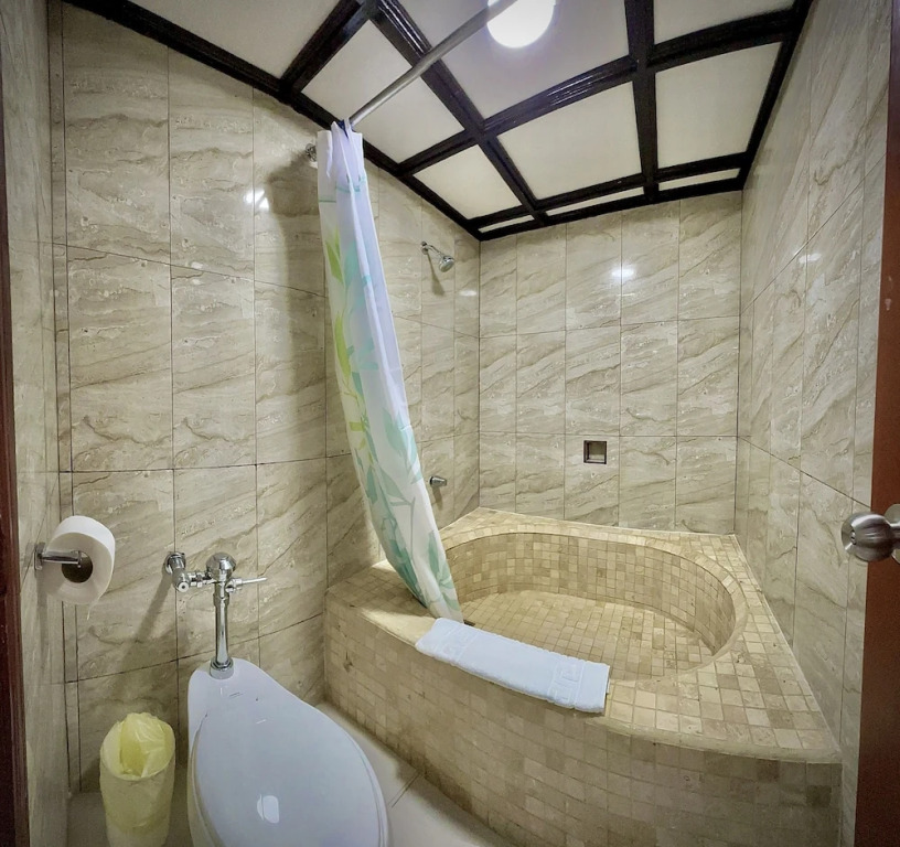 HOTEL TESORO BEACH