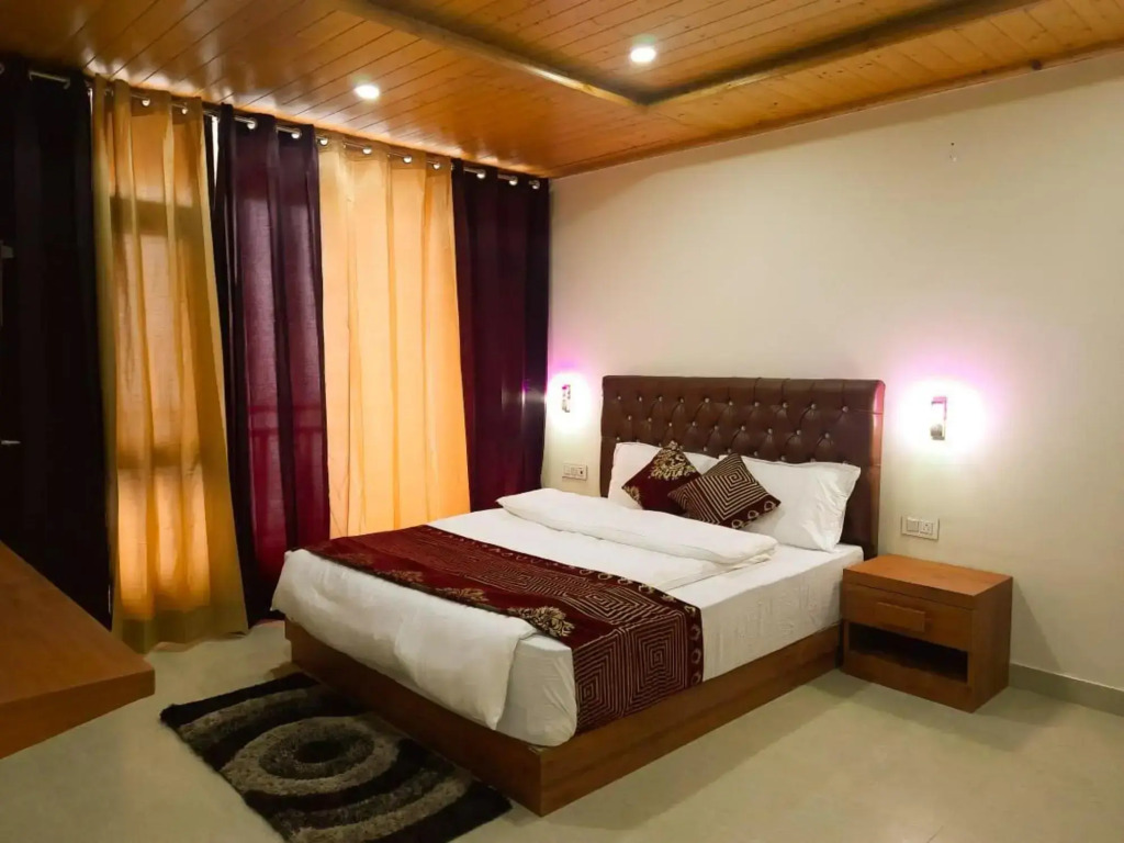 Hotel Wood Winds - A Best Valley View Hotel