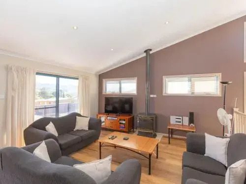 Acacia 5 2 Kirwan Close