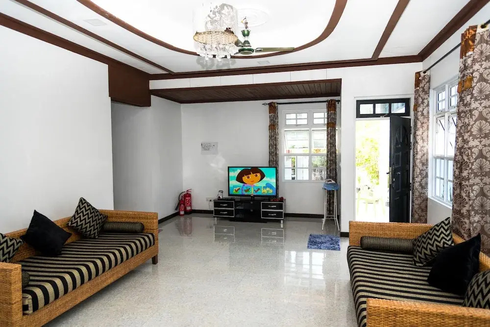 Dhirey Inn