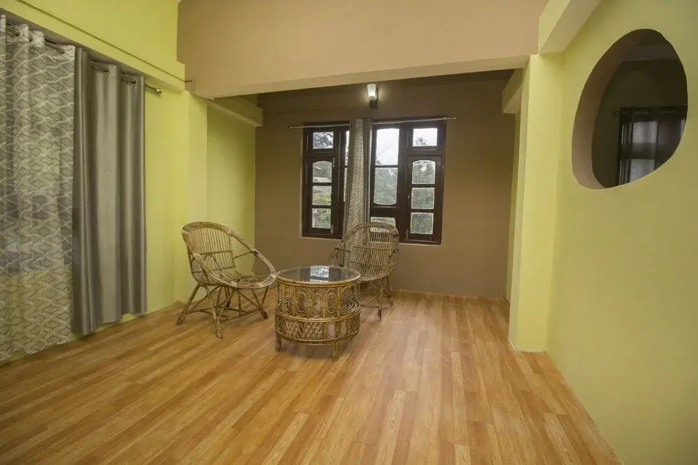 Spot On 61318 Plato Homestay