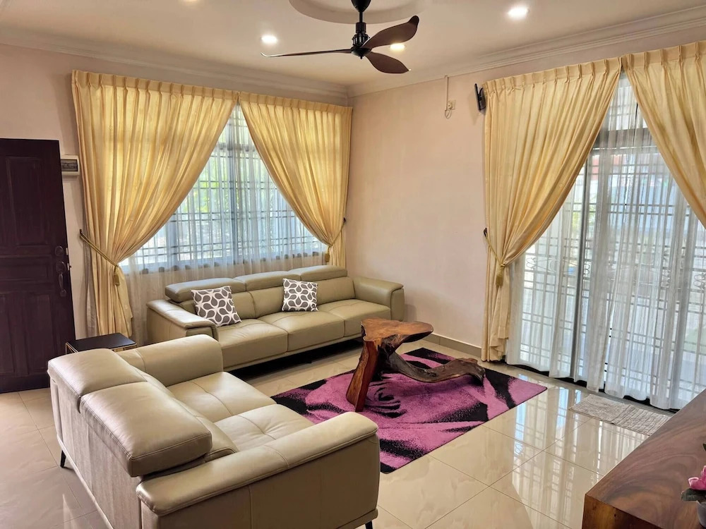 Spacious 4-bedroom House in Tebrau City, Johor Bahru