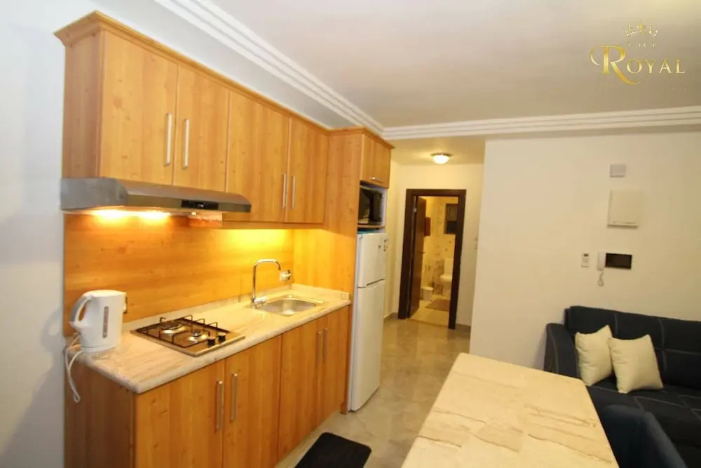 Royal Luxury Apartments & Studios
