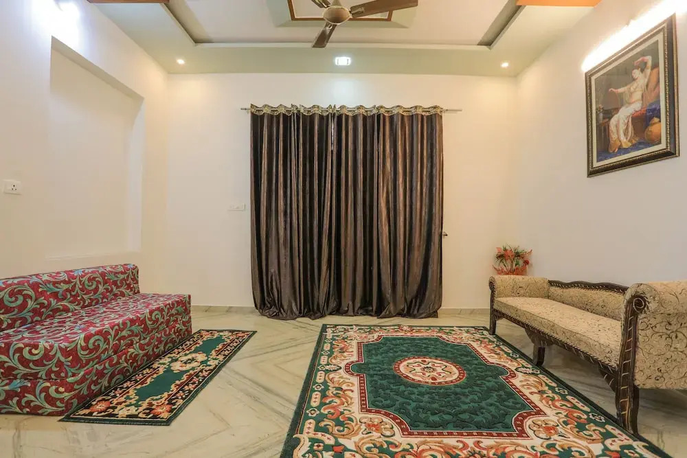 OYO 10286 Home Heritage Stay Goverdhan Vilas