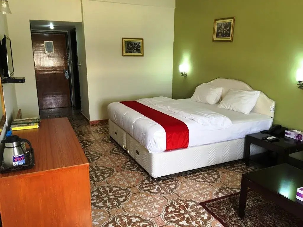 Al Rusayl Hotel