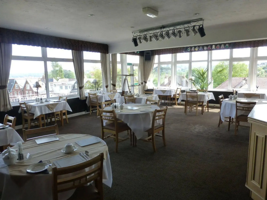 Summerhill Hotel