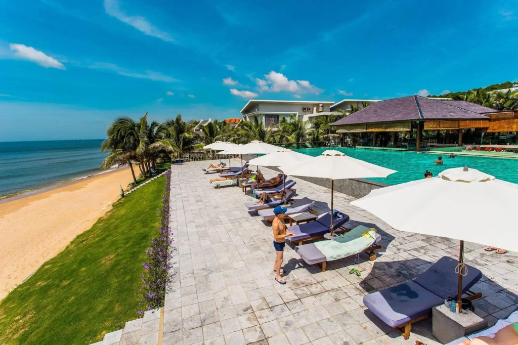 Villa Del Sol Beach Resort & Spa
