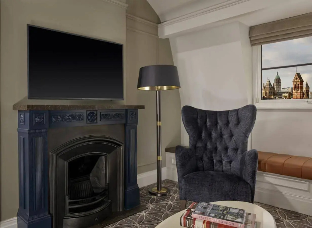 100 Queens Gate Hotel London Kensington, Curio Collection by Hilton