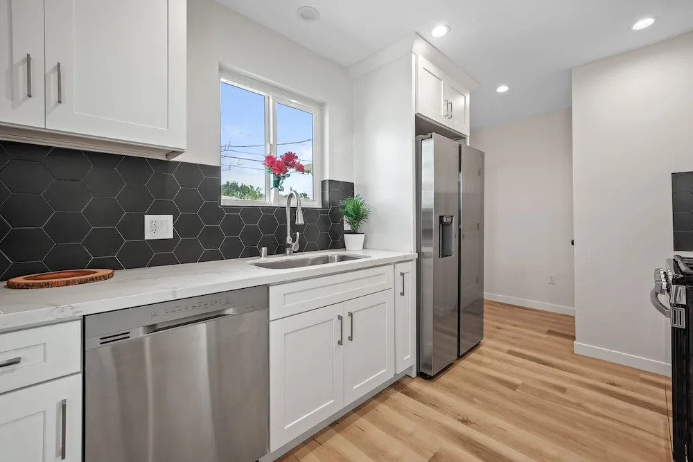 Completely Renovated Oasis on the Hill