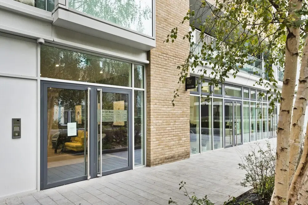 Luxury Flat With Private Terrace in Central Wandsworth by Underthedoormat