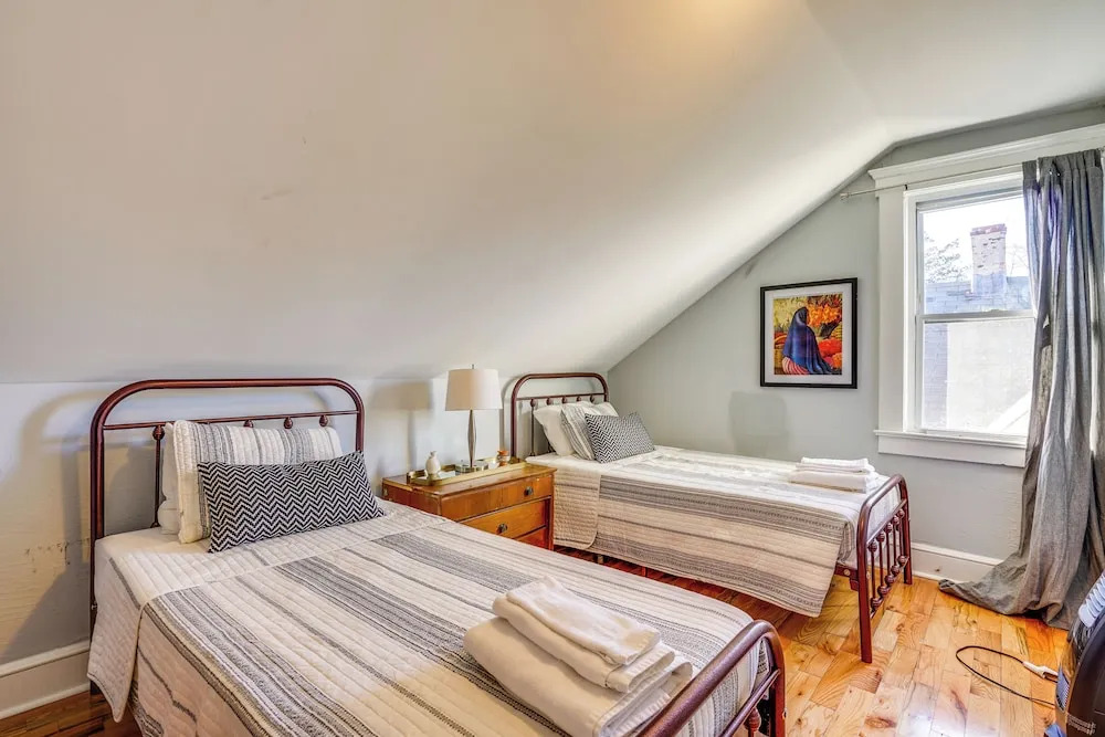 Spacious Home ~ 4 Blocks to Asbury Park Beach!