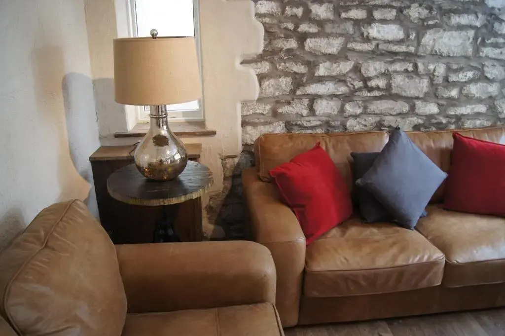 Romneys Apartments & Suites