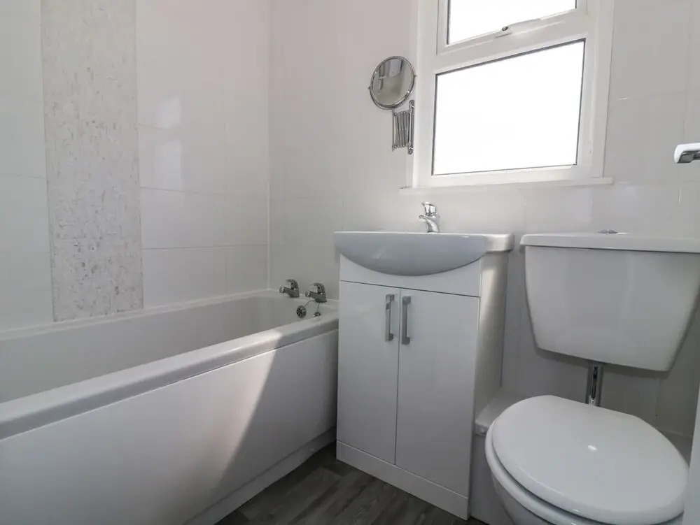 144 Sunbeach Chalet