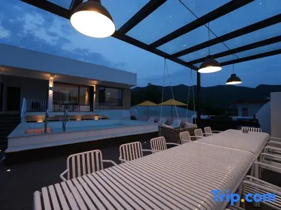 Yuyeshan Residence