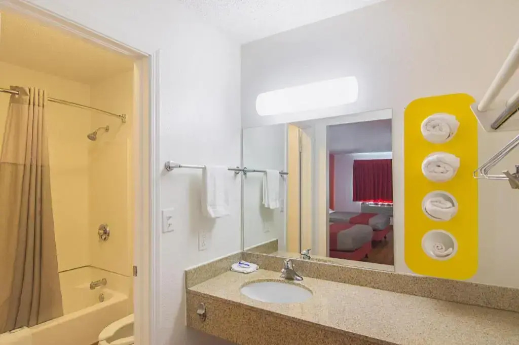 Motel 6-Regina, SK