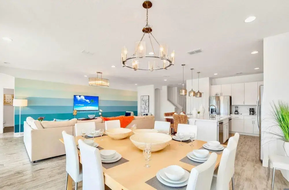 Upstay - Movie Mansion w Cinema-pool Hot Tub-games