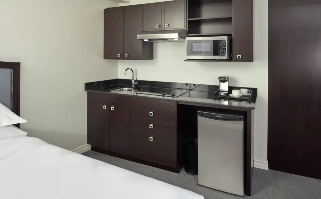 Sheraton Montreal Airport Hotel