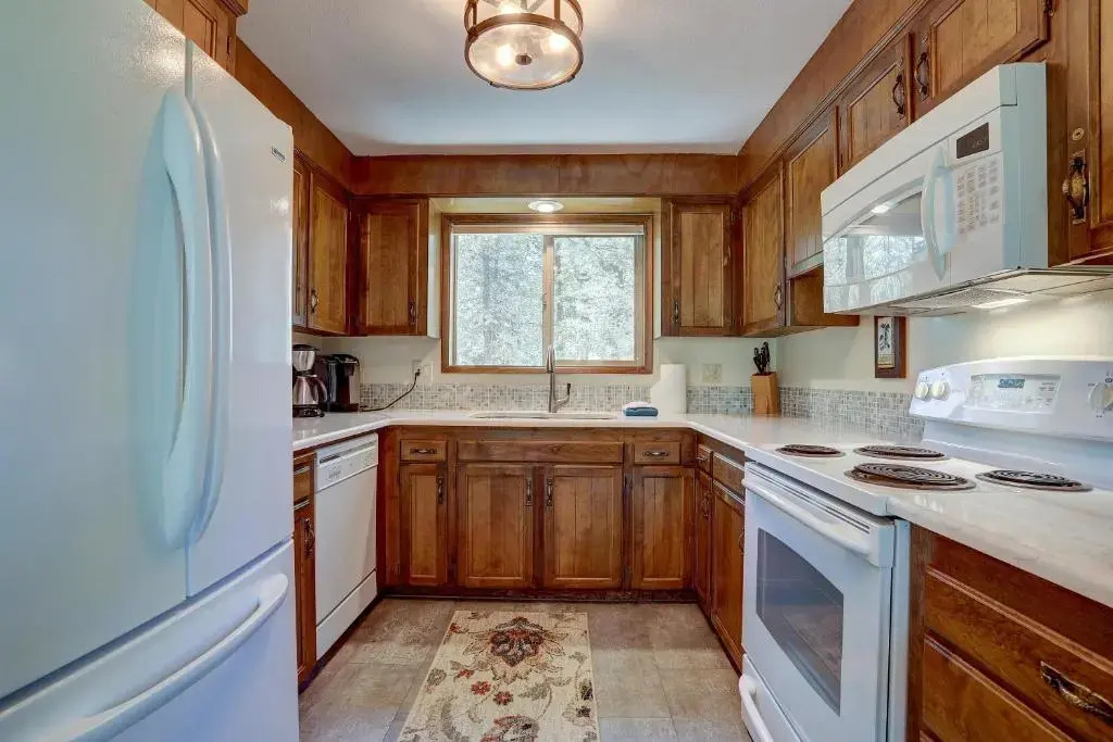 11 Camas-Hot Tub-4BR/2BA