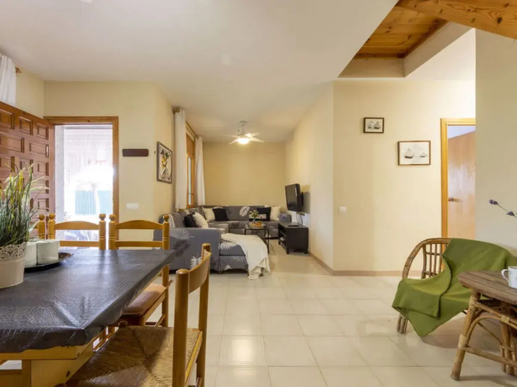Holiday Home Lucky by Interhome
