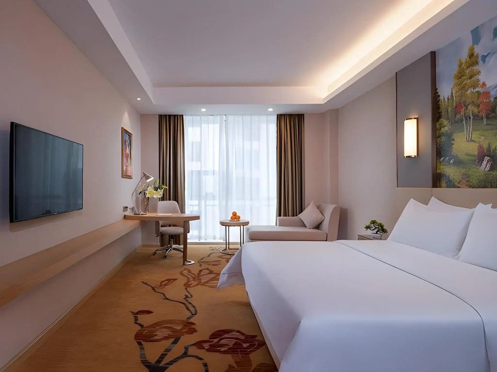 Vienna International Hotel (Foshan Eternal Love Xiqiao Mountain Scenic Area)