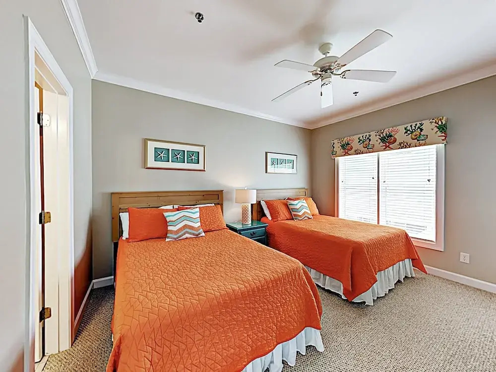 3 Ocean Isle Beach - 4 Br Condo