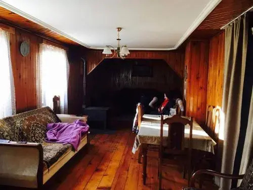 Melano House