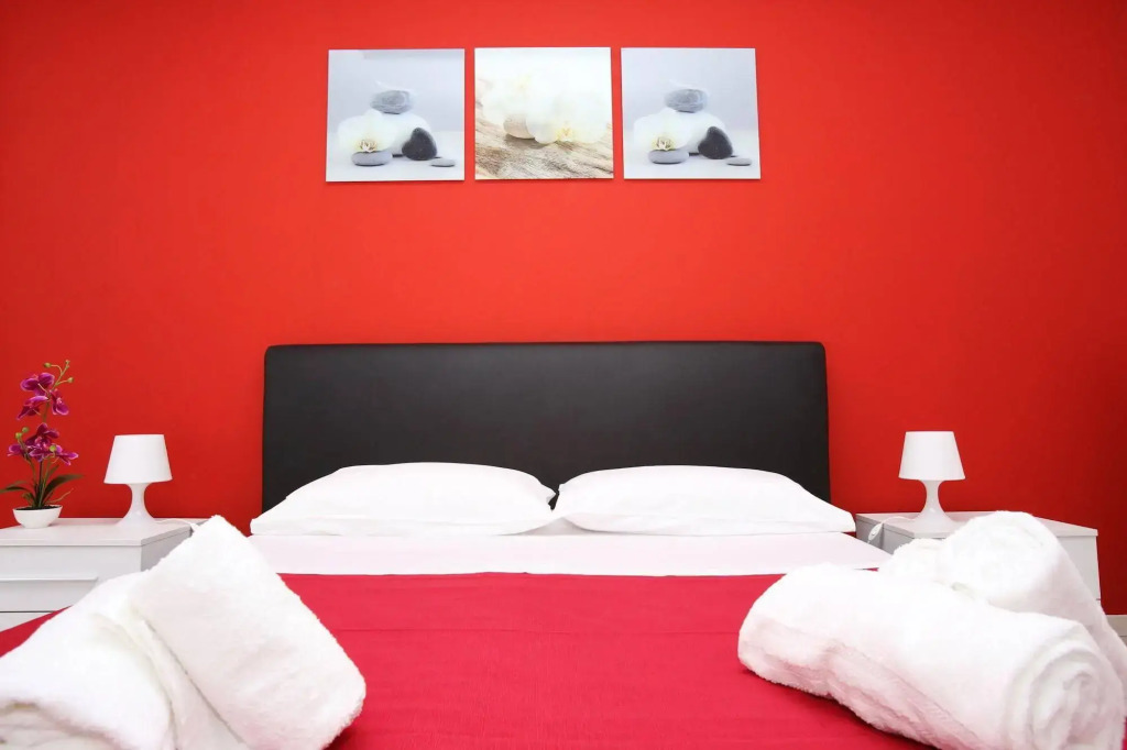 Iris Room