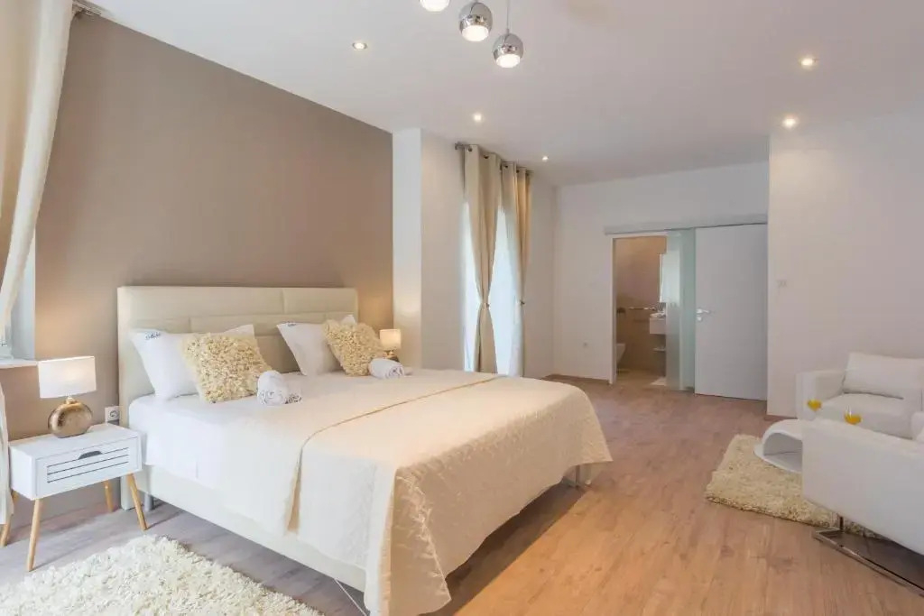 S&S rooms