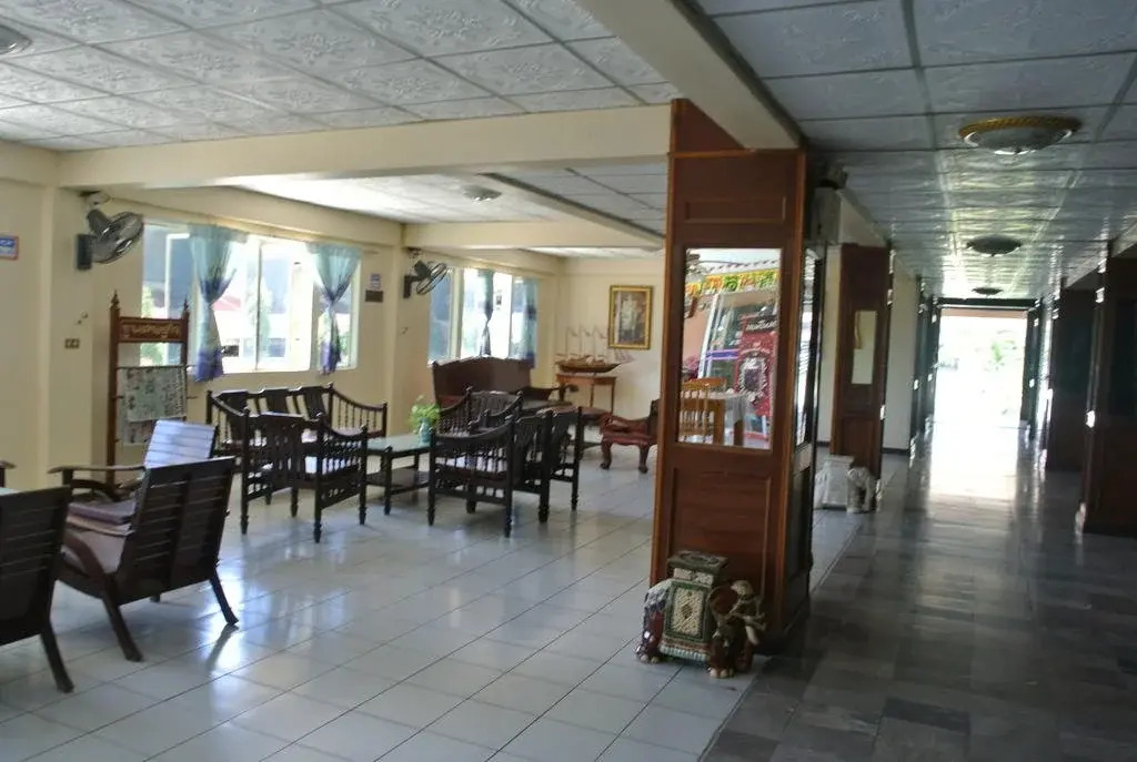 Angthong Hotel