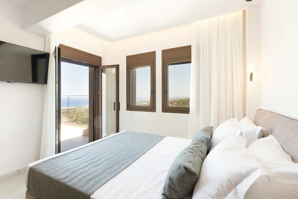 Villa Santa Ιrini 3 - With Heated Pool