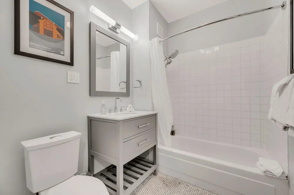 Stunning, Spacious, & Sun-soaked 2BR Uptown Condo by AllSet Turnover