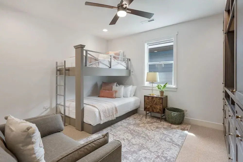 Rendezvous at the Shores home