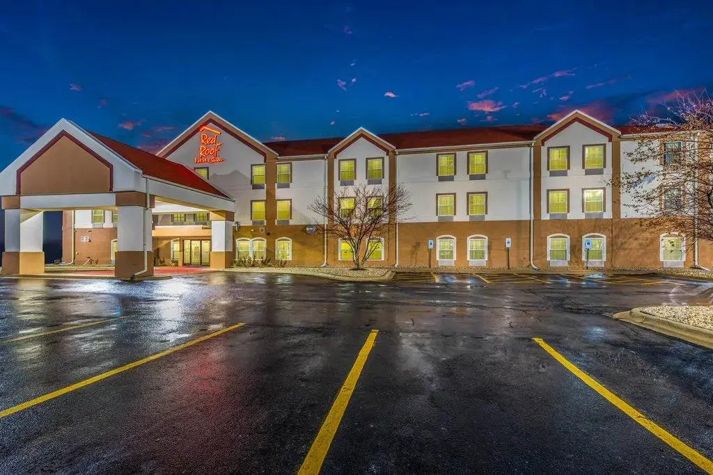Econo Lodge Inn & Suites
