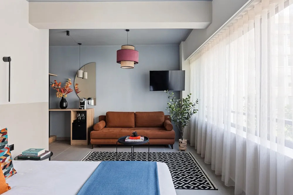 AIRIO Athens Luxury Suites
