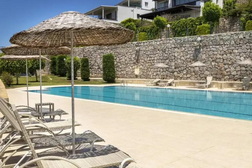 Cozy Flat with Sea View and Shared Pool in Bodrum