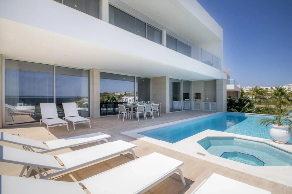 Beach View Villa by Blue Diamond 55