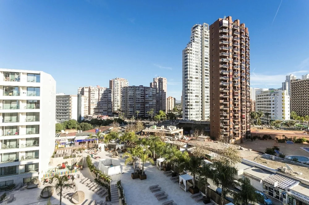 Apartment with 2 Bedrooms in Benidorm, with Wonderful City View, Shared Pool, Balcony - 350 M From the Beach